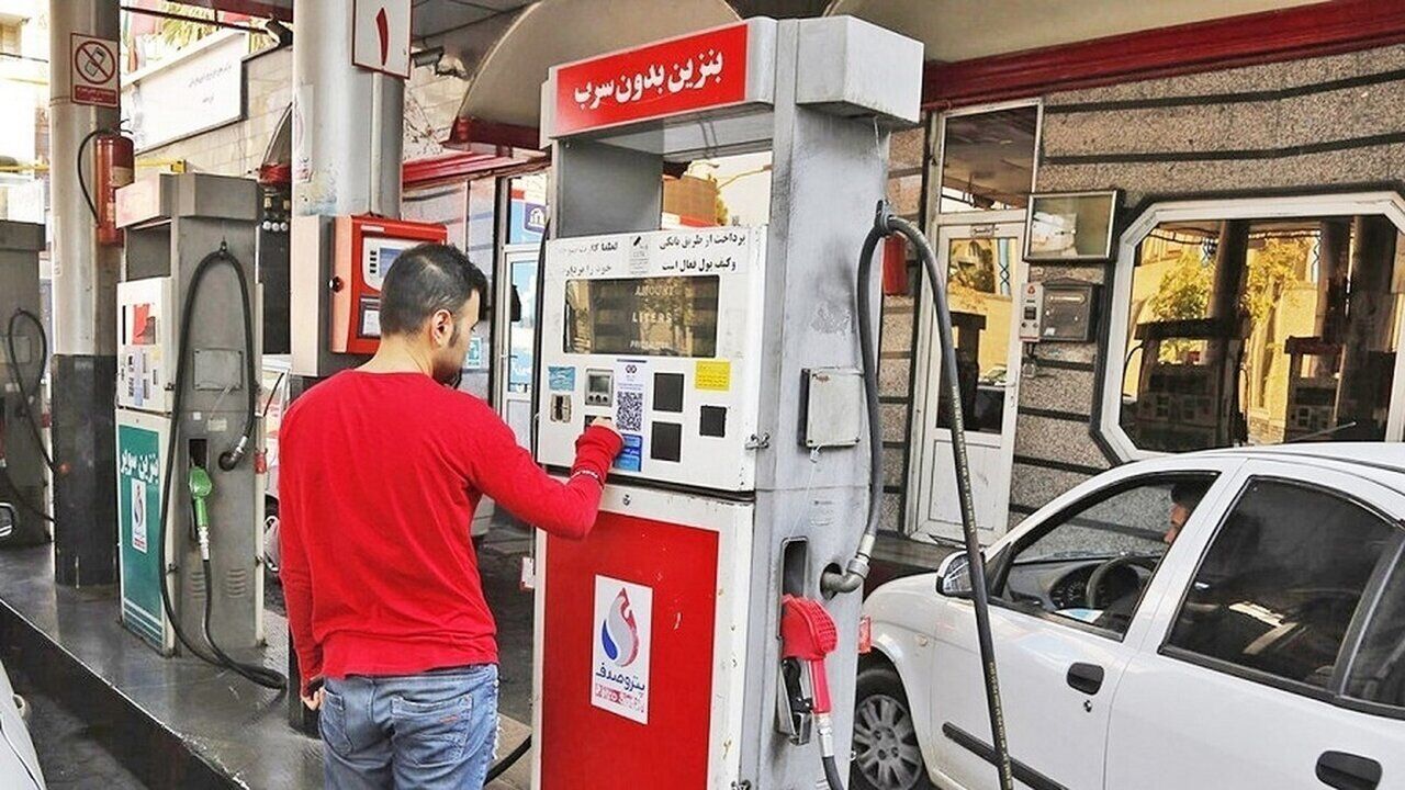 واکنش عجیب یک نماینده به حمله سایبری پمپ‌‌بنزین‌ها؛ از پروژه نفوذ در کشور مطمئن هستیم، نفوذی‌ها حالاحالاها هستند ممکن است بیشتر هم شوند!