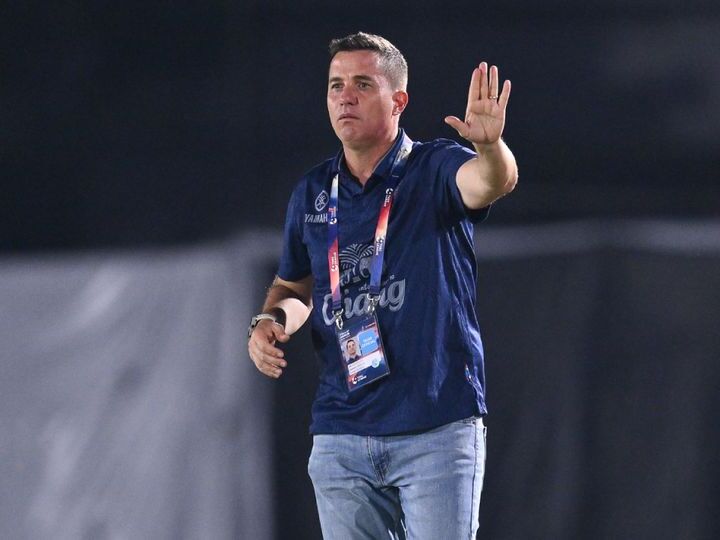 سرمربی سابق از پرسپولیس شکایت کرد! سرمربی سابق از پرسپولیس شکایت کرد!