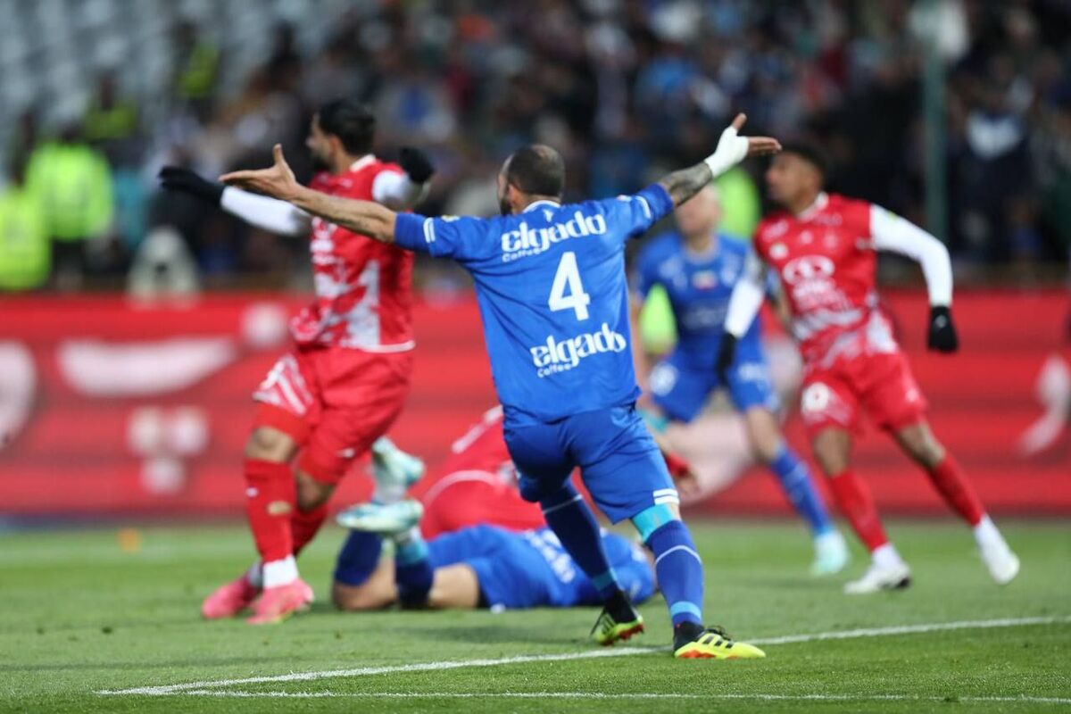 بعد از اتفاقات دربی/ حضور چالش برانگیز روزبه چشمی در اتنخاب فدراسیون فوتبال! بعد از اتفاقات دربی/ حضور چالش برانگیز روزبه چشمی در اتنخاب فدراسیون فوتبال!