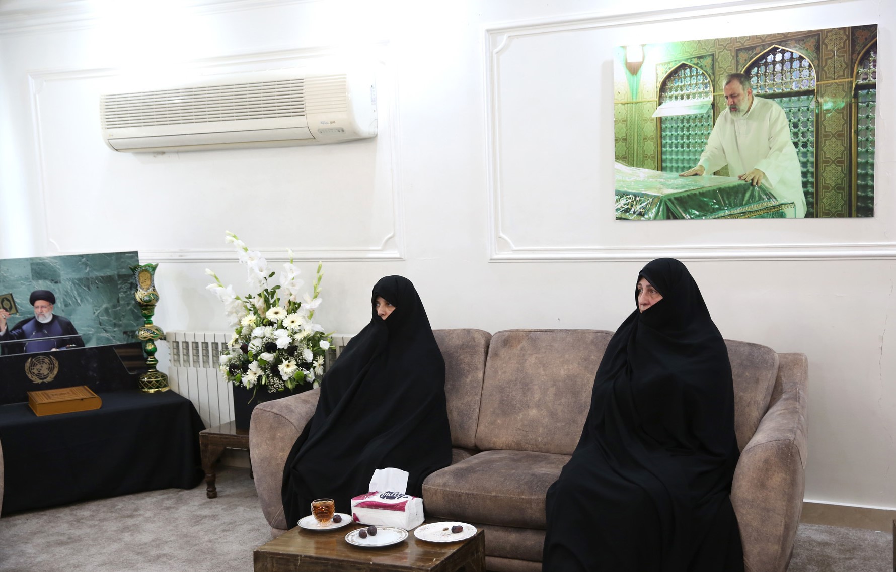 دیدار+خانواده+سید+حسن+خمینی+با+خانواده+رئیسی (3)