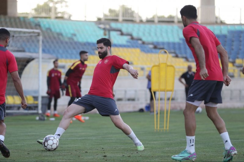 ستاره بدشانس پرسپولیس در انتظار جشن قهرمانی ستاره بدشانس پرسپولیس در انتظار جشن قهرمانی