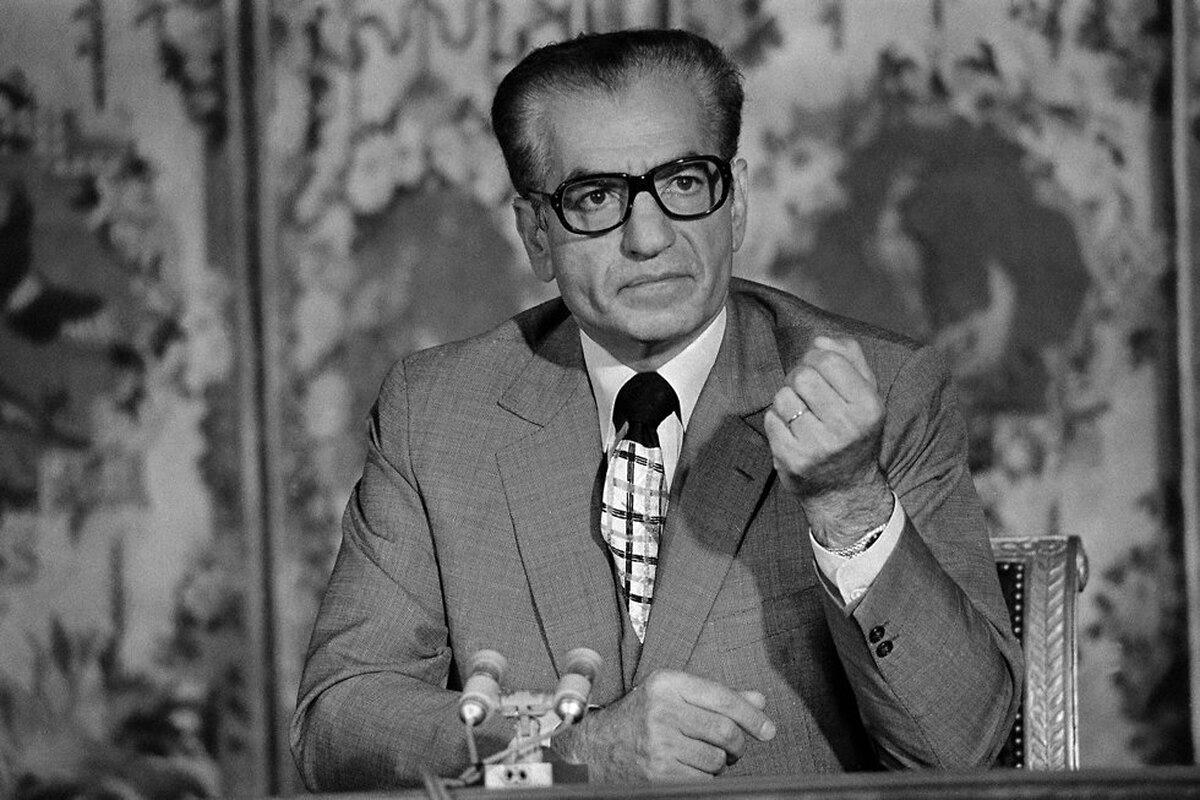 این فرد محمدرضا پهلوی است؟ این فرد محمدرضا پهلوی است؟