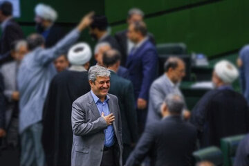 ثبت اعتراض به اعتبارنامه تاجگردون برای دومین دوره متوالی/ آن ۷ نفر چه کسانی هستند؟/روند رسیدگی چگونه است؟ ثبت اعتراض به اعتبارنامه تاجگردون برای دومین دوره متوالی/ آن ۷ نفر چه کسانی هستند؟/روند رسیدگی چگونه است؟