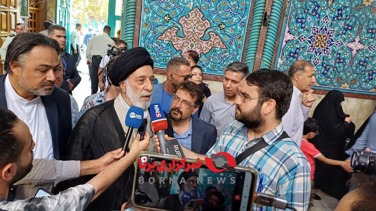 برادر رهبر انقلاب به حسینیه ارشاد رفت +عکس