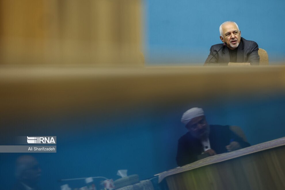 تصاویری معنادار از ظریف در نهاد ریاست جمهوری