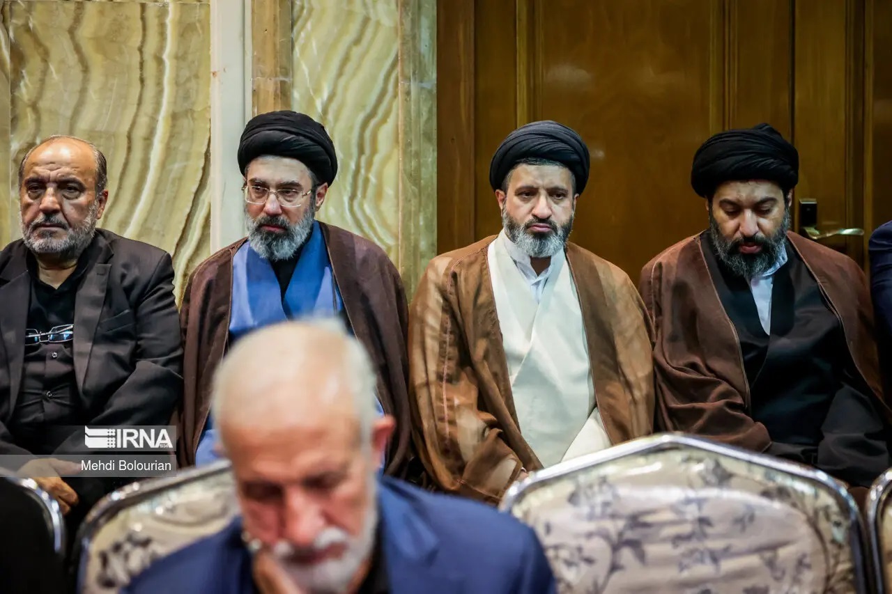 فرزندان رهبر انقلاب پسران رهبر انقلاب مجتبی خامنه ای میثم خامنه ای مجتبی خامنه ای