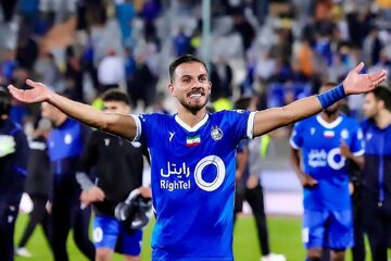 معاوضه جذاب در جاده تهران - اصفهان؛ مذاکرات سپاهان با مدافع استقلال