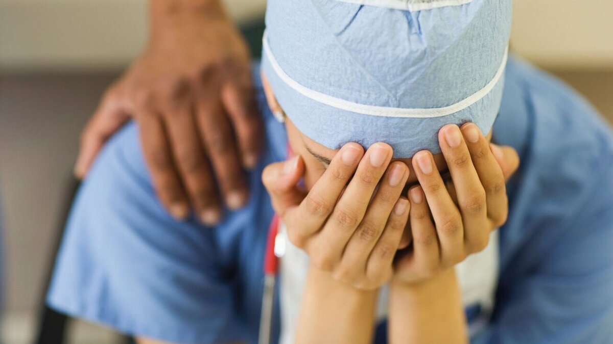 انتقاد شدید از بیتوجهی به خودکشی پزشکان