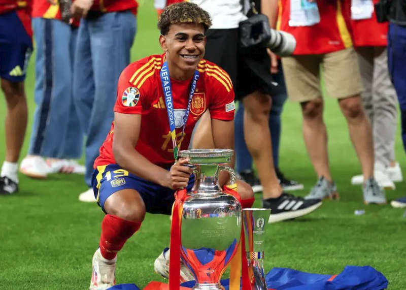 رونالدو: این بازیکن برنده توپ طلا میشود