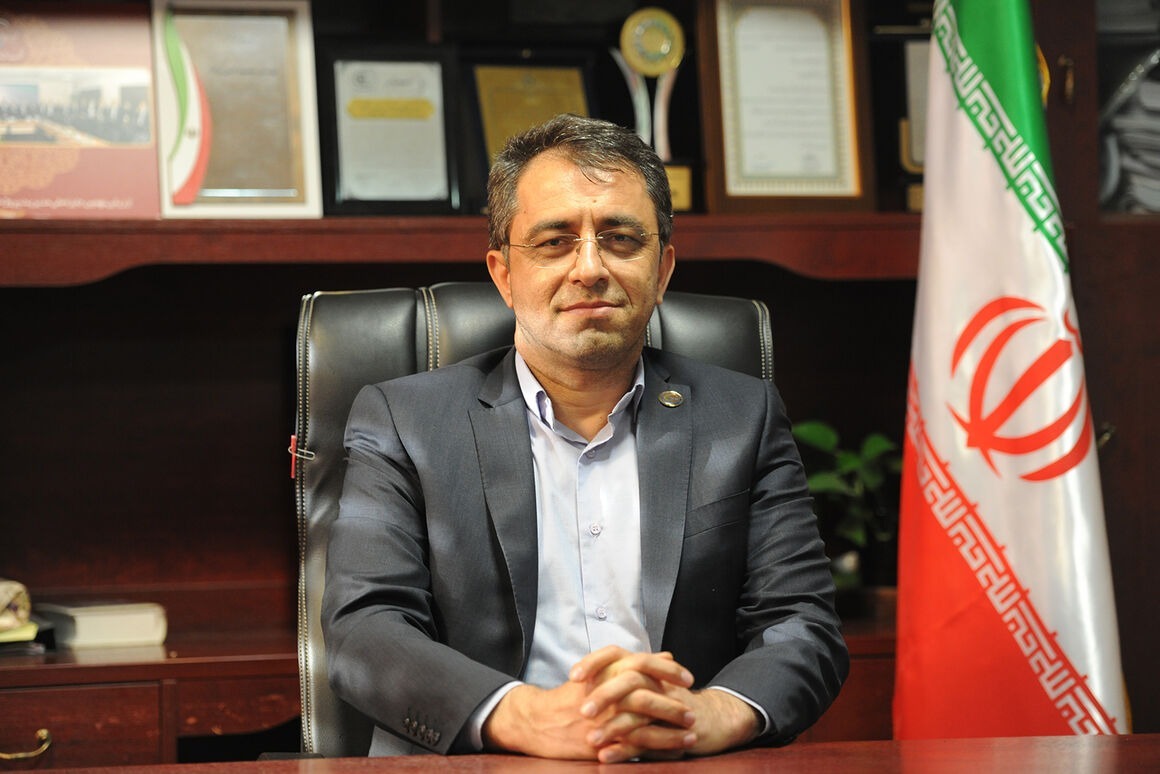 ردپای فامیل بازی در ابرهلدینگ اقتصادی ایران!/ آقای پاک‌نژاد! با حواشی بی‌پایان خلیج فارس چه می‌کنید؟