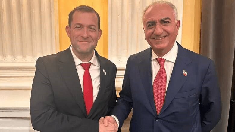 دیدار بیسابقه رضا پهلوی با مقام اسرائیلی / رسانه عبری خبر داد + عکس دیدار بیسابقه رضا پهلوی با مقام اسرائیلی / رسانه عبری خبر داد + عکس