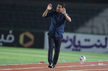 قیام یک پرسپولیسی علیه تیم اوسمار قیام یک پرسپولیسی علیه تیم اوسمار