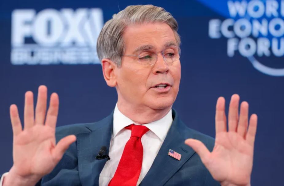 اظهارات تکان دهنده وزیر خزانهداری آمریکا درمورد علت گرانی دلار در ایران اظهارات تکان دهنده وزیر خزانهداری آمریکا درمورد علت گرانی دلار در ایران