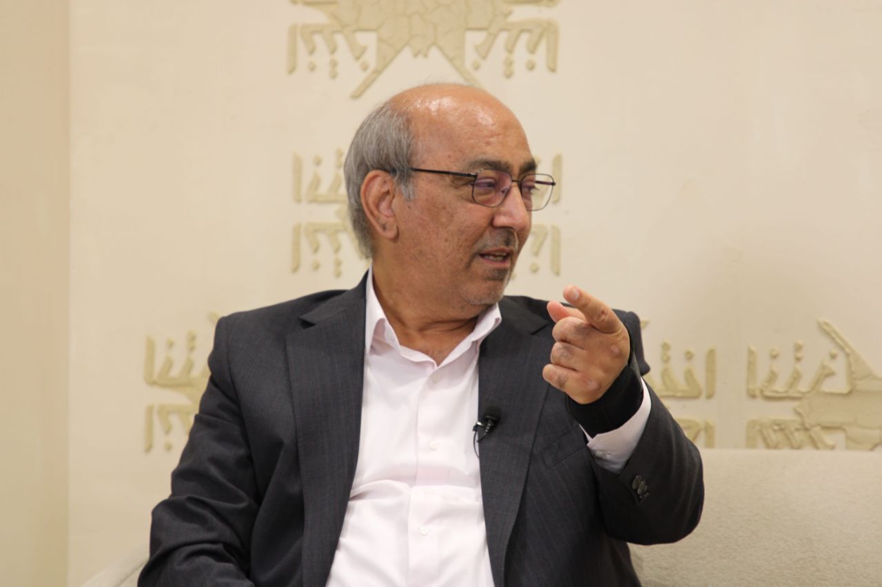 وکیل شکوری راد: نامه قاضی به زندان برای اعزام شکوری راد به پزشکی قانونی صادره شده است / اگر پزشکی قانونی تشخیص دهد که وی هم اکنون توانایی لازم برای تحمل شرایط بازداشت و حبس را ندارد، آزاد میشود وکیل شکوری راد: نامه قاضی به زندان برای اعزام شکوری راد به پزشکی قانونی صادره شده است / اگر پزشکی قانونی تشخیص دهد که وی هم اکنون توانایی لازم برای تحمل شرایط بازداشت و حبس را ندارد، آزاد میشود