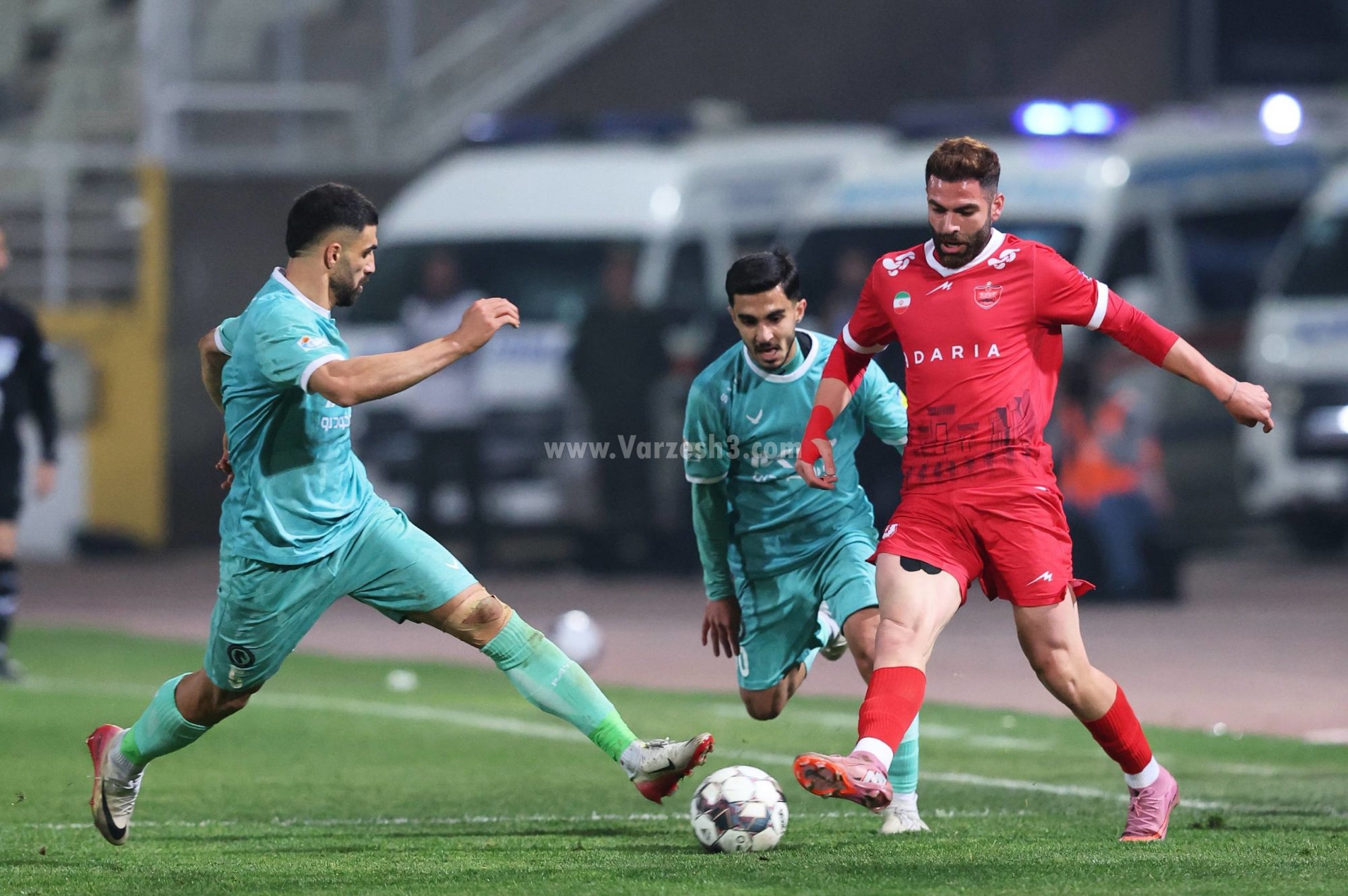 یاسین سلمانی و مهمترین تماس دوران فوتبالی! یاسین سلمانی و مهمترین تماس دوران فوتبالی!