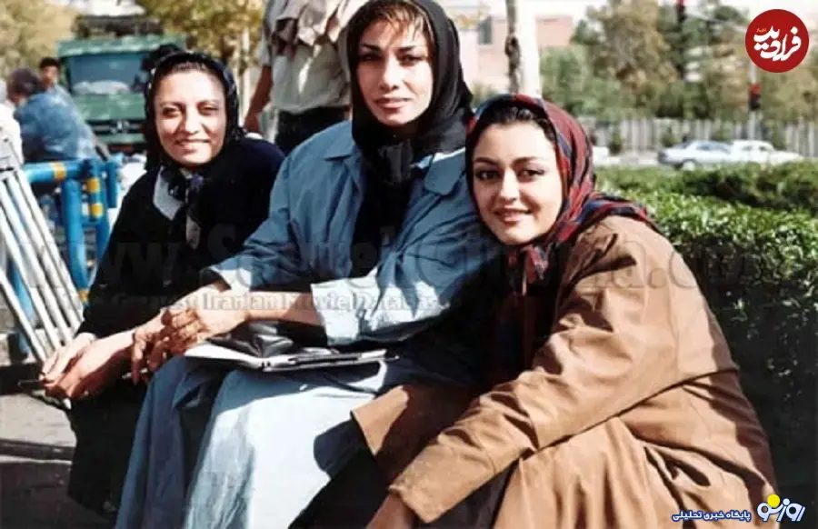 شقایق فراهانی در پشت صحنه چهارمین فیلم اش در سال ۷۷ شقایق فراهانی در پشت صحنه چهارمین فیلم اش در سال ۷۷