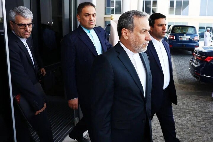 طرحهای منحصر بهفردی درمورد برنامه اتمی تهران و مسائل اقتصادی در مذاکرات ایران و آمریکا در ژنو مطرح شد / دیپلماتها به ویتکاف توصیه کردهاند برنامه هستهای را از مسئله نیابتیها و موشکی جدا کند؛ او ظاهراً از ایده رسیدگی به این موضوعات در یک مسیر دیپلماتیک جداگانه با بازیگران منطقهای استقبال کرده طرحهای منحصر بهفردی درمورد برنامه اتمی تهران و مسائل اقتصادی در مذاکرات ایران و آمریکا در ژنو مطرح شد / دیپلماتها به ویتکاف توصیه کردهاند برنامه هستهای را از مسئله نیابتیها و موشکی جدا کند؛ او ظاهراً از ایده رسیدگی به این موضوعات در یک مسیر دیپلماتیک جداگانه با بازیگران منطقهای استقبال کرده