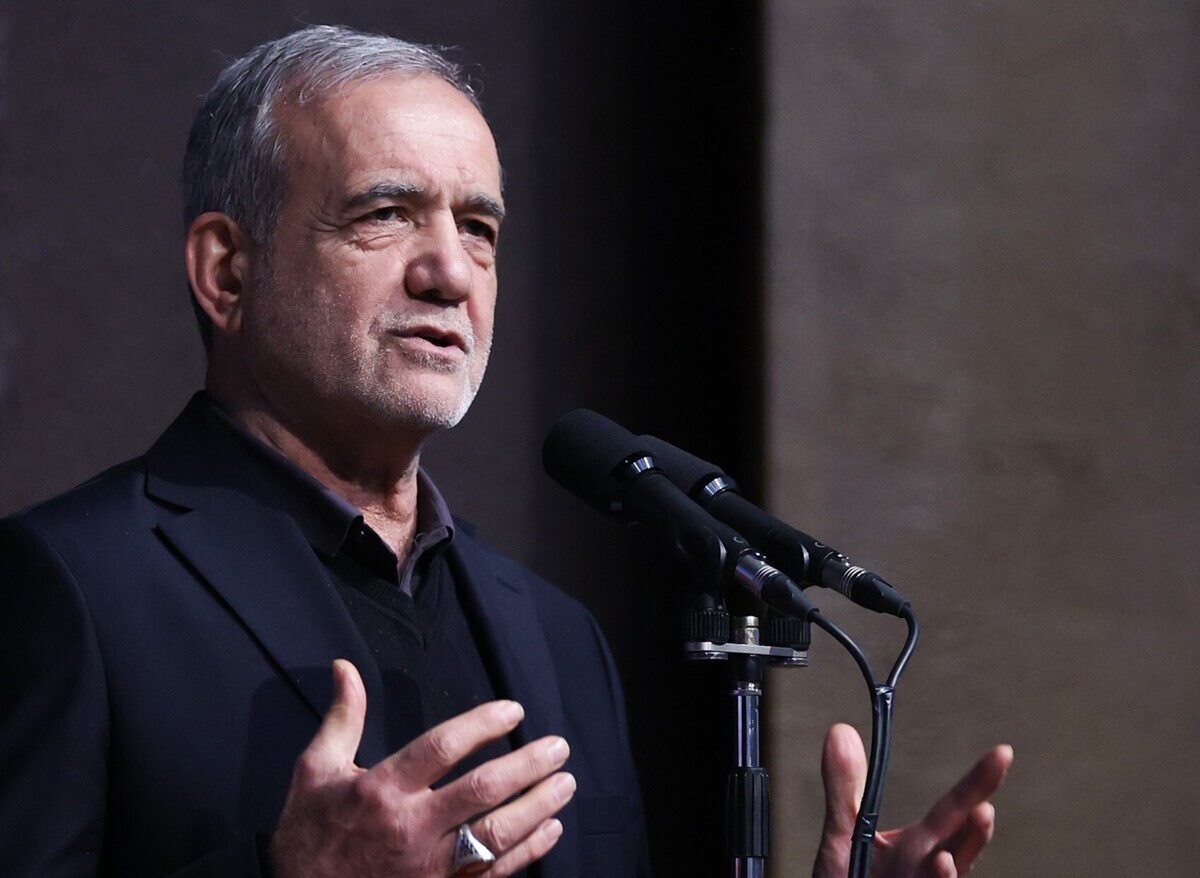 پزشکیان: شناسایی علت وقوع سانحه بندر رجایی، مقدم بر شناسایی مقصر حادثه است/ اگر به دنبال مقصر باشیم، انگیزه بیشتری برای پنهانکاری وجود خواهد داشت/ روندهای واردات و صادرات در کشور، هر چه سریعتر اصلاح شوند و معطلی کالا در بنادر، به صفر نزدیک شود پزشکیان: شناسایی علت وقوع سانحه بندر رجایی، مقدم بر شناسایی مقصر حادثه است/ اگر به دنبال مقصر باشیم، انگیزه بیشتری برای پنهانکاری وجود خواهد داشت/ روندهای واردات و صادرات در کشور، هر چه سریعتر اصلاح شوند و معطلی کالا در بنادر، به صفر نزدیک شود