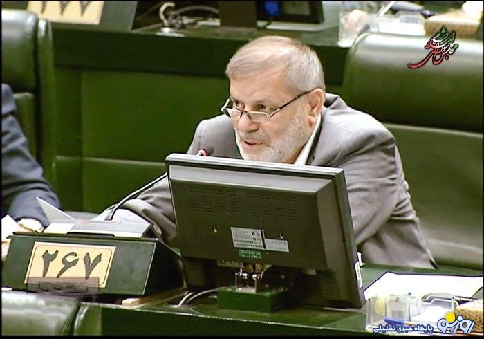 حیات مقدم:در جبل علی امارات ورودی و خروجی کانتینر چهار روز و در بندر شهید رجایی حدود چهار ماه تاجر گرفتار ترخیص است حیات مقدم:در جبل علی امارات ورودی و خروجی کانتینر چهار روز و در بندر شهید رجایی حدود چهار ماه تاجر گرفتار ترخیص است