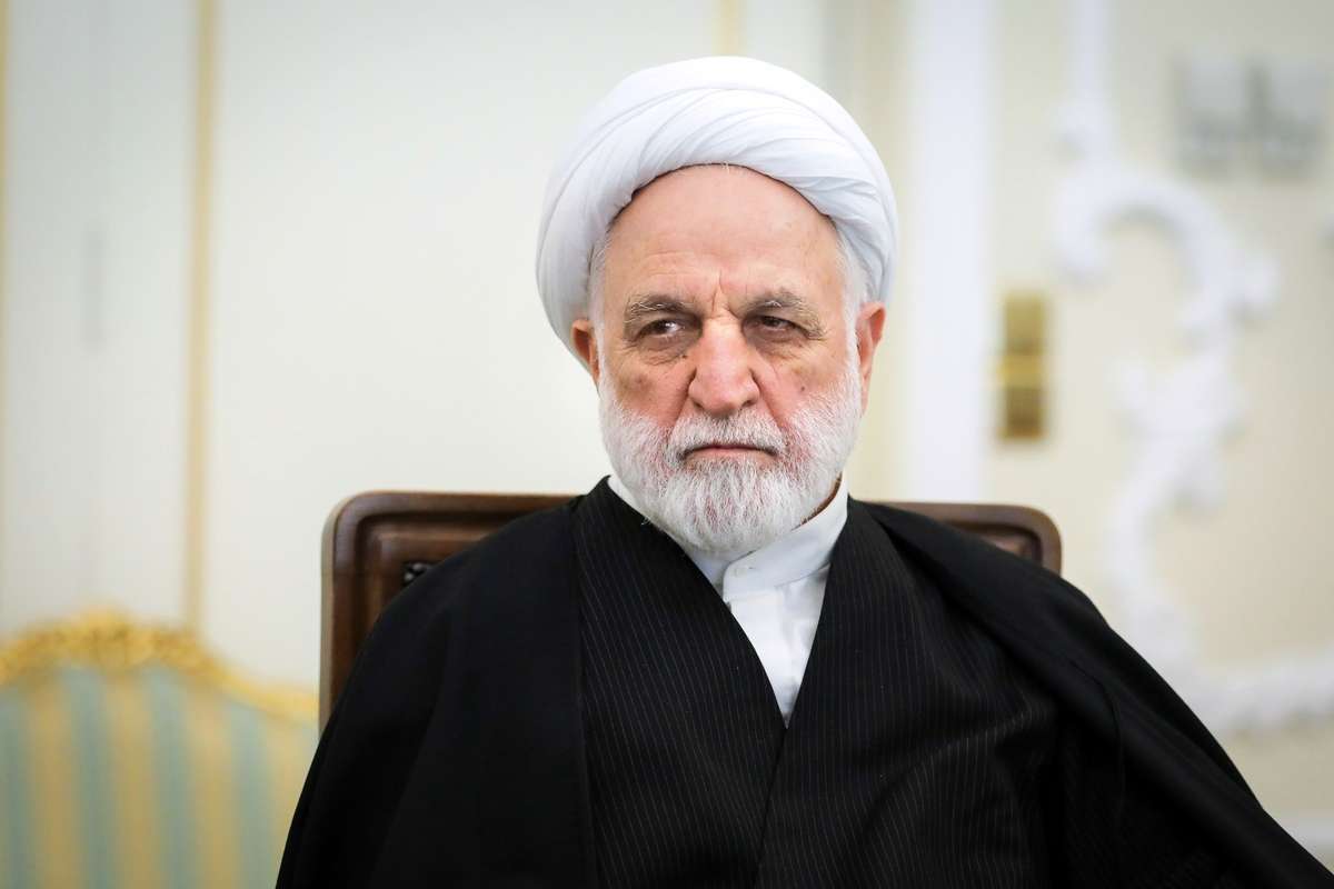 رئیس قوه قضائیه: در حوادث سال ۱۴۰۱، ۹۰ هزار پرونده تشکیل شده بود که در میان این افراد، دانش‌آموزان و دانشجویان هم حضور داشتند/ قاطبه محکومین آن سال متنبه و ارشاد شده و بستر برای عفو آن‌ها فراهم شد/ نمی‌توانستیم به صرف احتمال تکرار جرم توسط این افراد، از بستری که برای بازاجتماعی کردن آن‌ها به وجود آمده بود، چشم‌پوشی کنیم