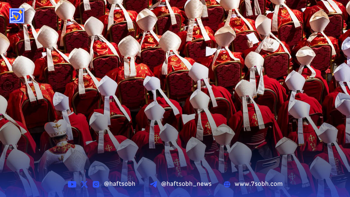 دود سفید بر‌فراز سیستین| آغاز به کار کنکلاو برای انتخاب جانشین پاپ فرانسیس