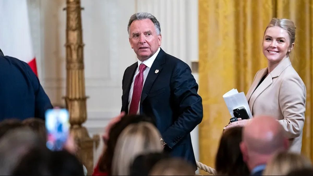 واکنش گریگوری برو، تحلیلگر حوزه ایران در موسسه اوراسیا: مطرح کردن موضوع «غنیسازی صفر» از سوی ویتکاف بهعنوان «خط قرمز» کمی گیجکننده است، آن هم با توجه به اظهارات او در بخشهای دیگر همین مصاحبه / این موضع بیشتر شبیه به یک موضع اولیه به نظر میرسد واکنش گریگوری برو، تحلیلگر حوزه ایران در موسسه اوراسیا: مطرح کردن موضوع «غنیسازی صفر» از سوی ویتکاف بهعنوان «خط قرمز» کمی گیجکننده است، آن هم با توجه به اظهارات او در بخشهای دیگر همین مصاحبه / این موضع بیشتر شبیه به یک موضع اولیه به نظر میرسد