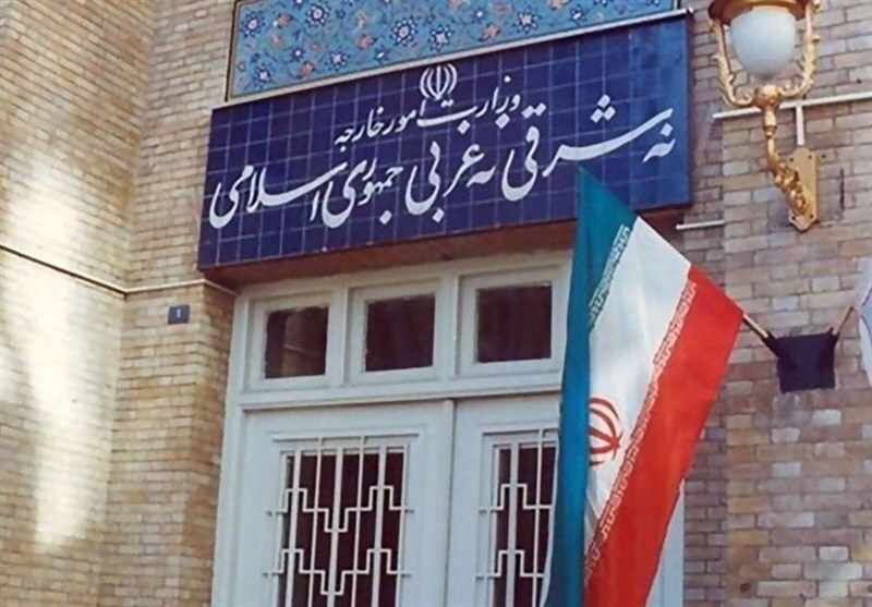 واکنش وزارت خارجه به سخنان ترامپ در عربستان: سخنان توهین‌آمیز رئیس‌جمهور آمریکا به هیچ عنوان نمی‌تواند خللی در همبستگی ملی ایرانیان داخل و خارج از کشور ایجاد کند / بدون تردید این سخنان با نیت اختلاف‌افکنی بین ایران و همسایگان عرب بیان شده