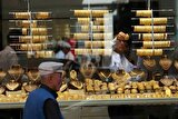 عقبگرد دستهجمعی قیمتها در بازار ارز و طلا