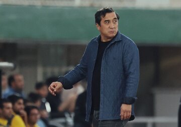 انتقاد خداداد عزیزی از مجریان تلویزیونی؛ نباید علایق رنگی خود را نشان بدهند/اتوبوس قهرمانی تراکتور کجاست؟ انتقاد خداداد عزیزی از مجریان تلویزیونی؛ نباید علایق رنگی خود را نشان بدهند/اتوبوس قهرمانی تراکتور کجاست؟