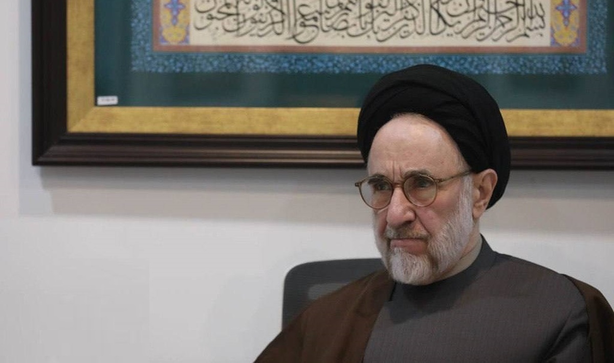 سید محمد خاتمی: مذاکره به معنای تسلیم شدن‌ نیست/ درست نیست صدای بلند در اختیار کسانی‌ باشد که تحریم را نعمت می‌دانند
