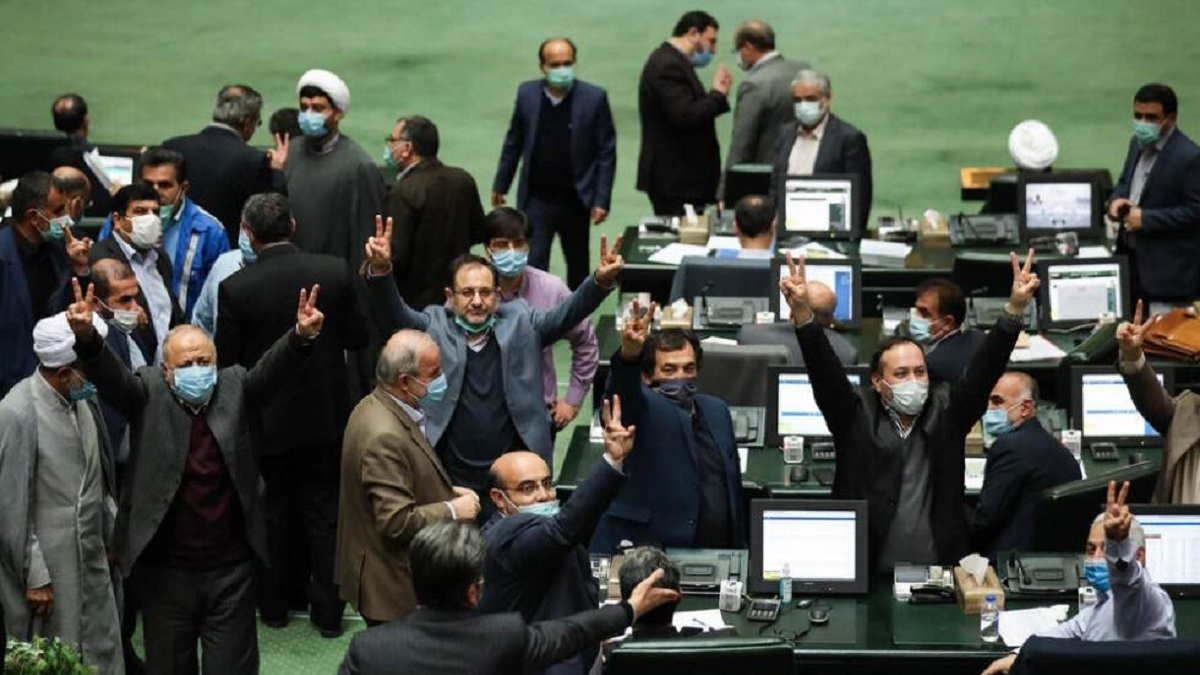 محمد مهاجری : آقای قالیباف! خوشحالید رئیس چنین مجلسی هستید؟