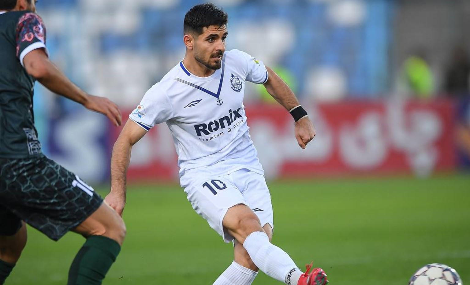محمد عمری وینگر پرسپولیس و ملوان بندرانزلی بازیکن سابق تیم مل یایران - لبیگ برزتر ایران