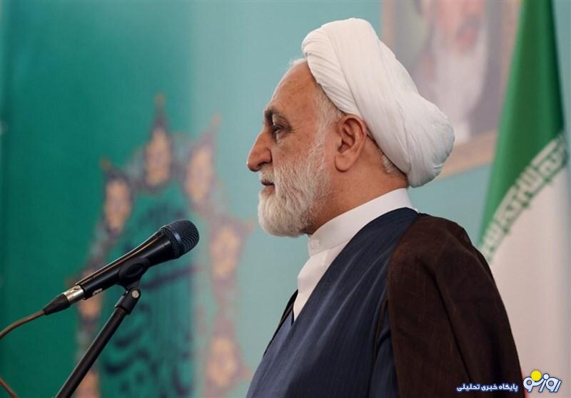 مگر ممکن است شخصی «انگیزه اصلاح» داشته باشد ولی به انتقاد عمومی بپردازد!