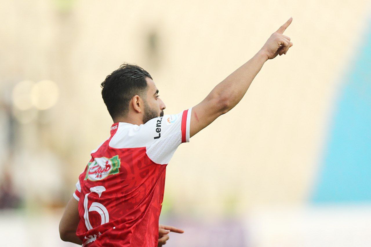 طعنه کنعانی زادگان؛ در ایران فقط یک قرمز وجود دارد آن‌هم پرسپولیس است! / عکس