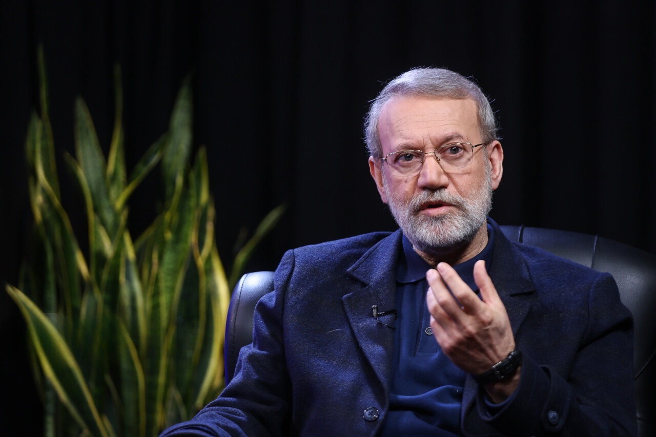 علی لاریجانی: آمریکایی‌ها باید موضع خود را مشخص کنند؛ اگر  درک کنند که جنگ فقط زیان به همراه می‌آورد، آن‌گاه به سمت مذاکرات حرکت خواهیم کرد / امکان عادی‌سازی روابط با سوریه وجود دارد؛ نمی‌گوییم منتفی است، اما این بستگی دارد به آنچه از دولت فعلی سوریه خواهیم دید