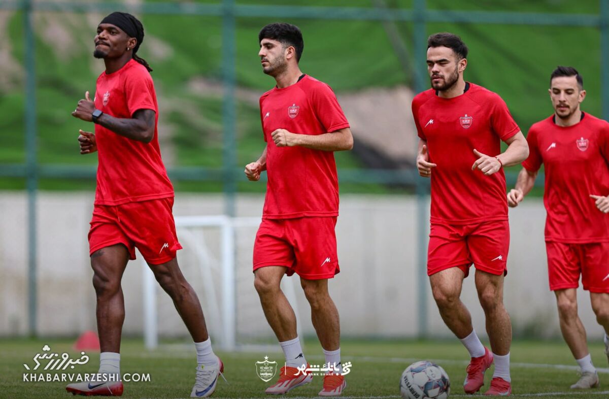باشگاه استقلال جواب پرسپولیس را داد/ مستندات انتقال پر حاشیه بیفوما