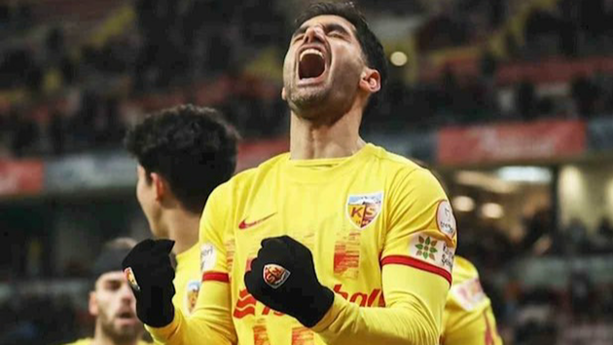 شوک بزرگ به علی کریمی شوک بزرگ به علی کریمی