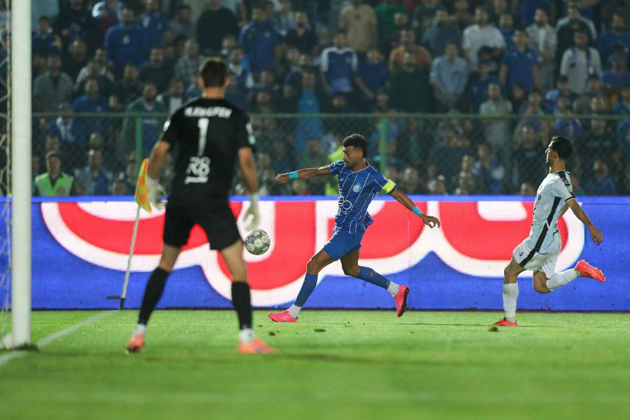 رکورد جدید رامین رضاییان در استقلال