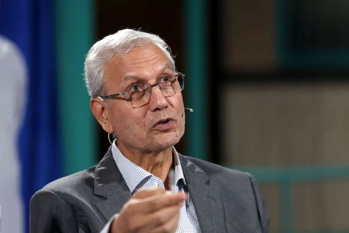 علی ربیعی، دستیار اجتماعی پزشکیان: ایرانِ پس از جنگ، بهطور قطع سیاست اجتماعی متفاوتی میطلبد/ جریانهایی قوی در تلاش هستند تا با همان ابزار گذشته که مبنای تحلیل دشمن از مردم شده بود، حرکت کنند/ این عده کماکان به دنبال اقداماتی سلبی در مورد «پوشش» هستند؛ خیال این افراد تا هزینهای سنگین به وجود نیاید، راحت نمیشود علی ربیعی، دستیار اجتماعی پزشکیان: ایرانِ پس از جنگ، بهطور قطع سیاست اجتماعی متفاوتی میطلبد/ جریانهایی قوی در تلاش هستند تا با همان ابزار گذشته که مبنای تحلیل دشمن از مردم شده بود، حرکت کنند/ این عده کماکان به دنبال اقداماتی سلبی در مورد «پوشش» هستند؛ خیال این افراد تا هزینهای سنگین به وجود نیاید، راحت نمیشود