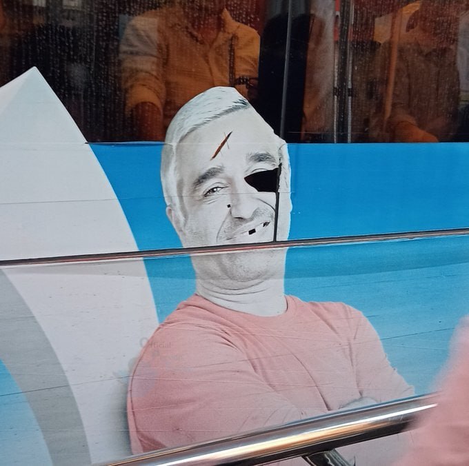 پژمان جمشیدی در ایستگاه مترو