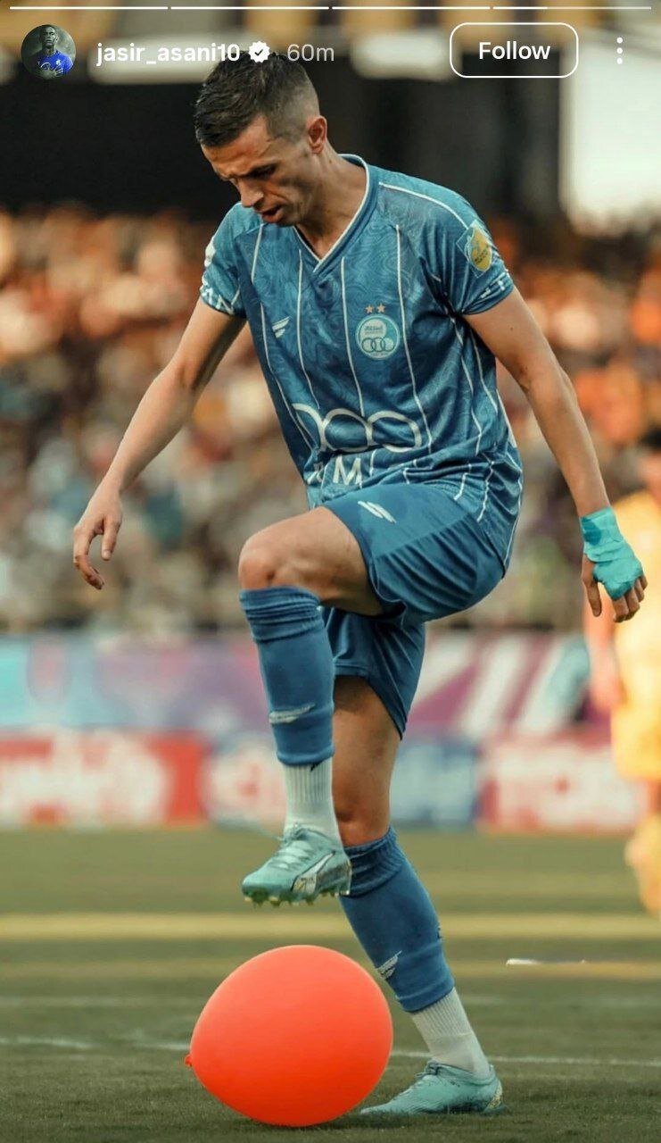 عکس | استوری طعنهآمیز ستاره استقلال/ له کردن بادکنک قرمز!