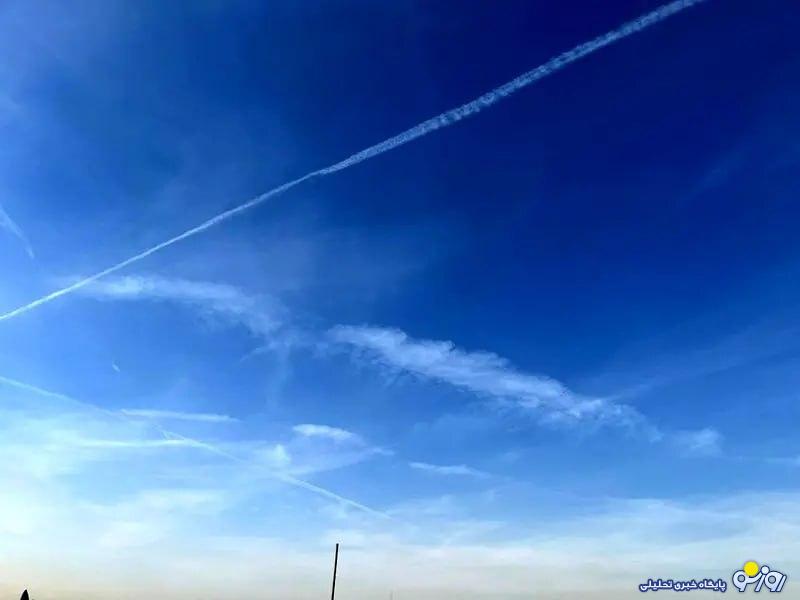 ماجرای خطوط دود عجیب در آسمان تهران