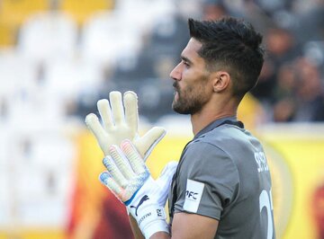 انفجار حسین حسینی؛ دیگر نیمکت نشین اخباری نمیشوم! انفجار حسین حسینی؛ دیگر نیمکت نشین اخباری نمیشوم!