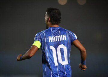 عکس| واکنش رامین رضاییان به حواشی با دو قلب عکس| واکنش رامین رضاییان به حواشی با دو قلب