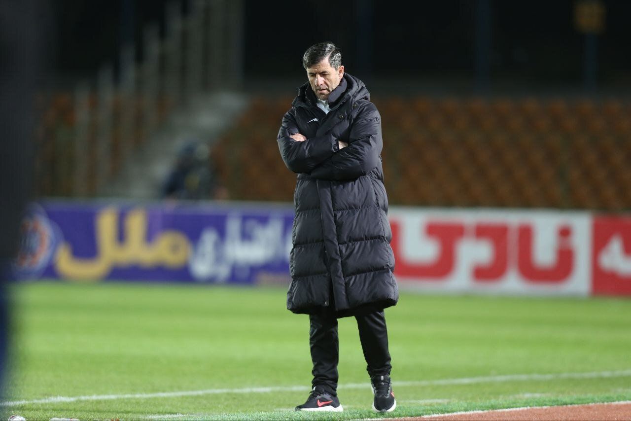 نارضایتی کریم باقری از دیر اضافهشدن اوسمار ویرا به تمرینات پرسپولیس نارضایتی کریم باقری از دیر اضافهشدن اوسمار ویرا به تمرینات پرسپولیس