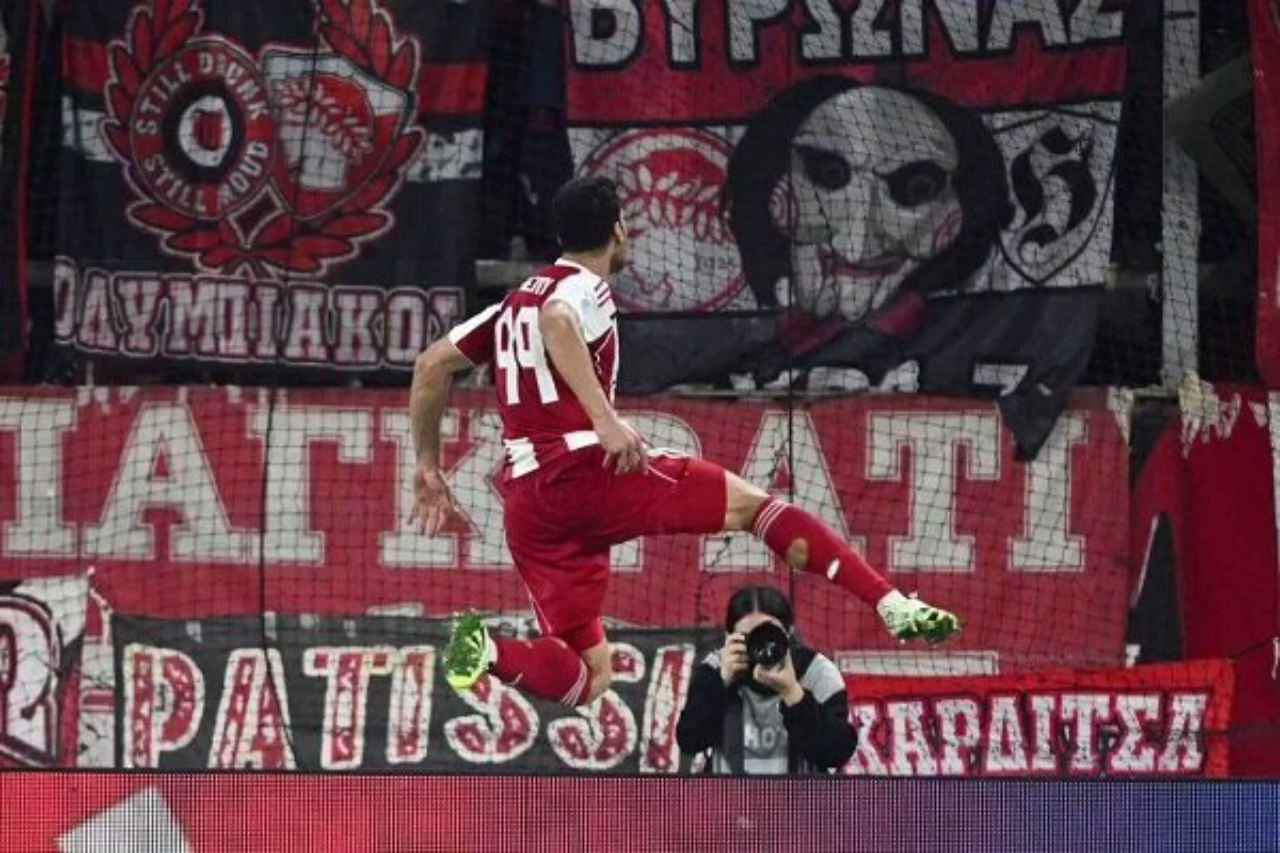 سنگ تمام رسانه یونان برای مهدی طارمی؛ او رهبر خاموش المپیاکوس است سنگ تمام رسانه یونان برای مهدی طارمی؛ او رهبر خاموش المپیاکوس است