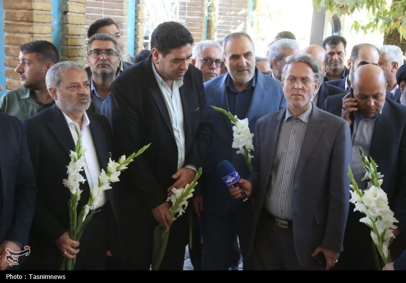 درخواست نماینده خدابنده از وزیر آموزش و پرورش/مزایای معلمان را افزایش دهید درخواست نماینده خدابنده از وزیر آموزش و پرورش/مزایای معلمان را افزایش دهید