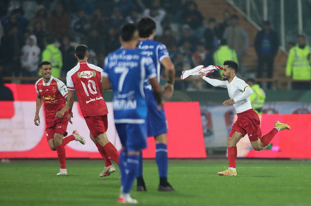 کاپیتان کاپیتانها در دربی؟ امید عالیشاه در آستانه لمس رکورد سیدجلال و جباری! کاپیتان کاپیتانها در دربی؟ امید عالیشاه در آستانه لمس رکورد سیدجلال و جباری!