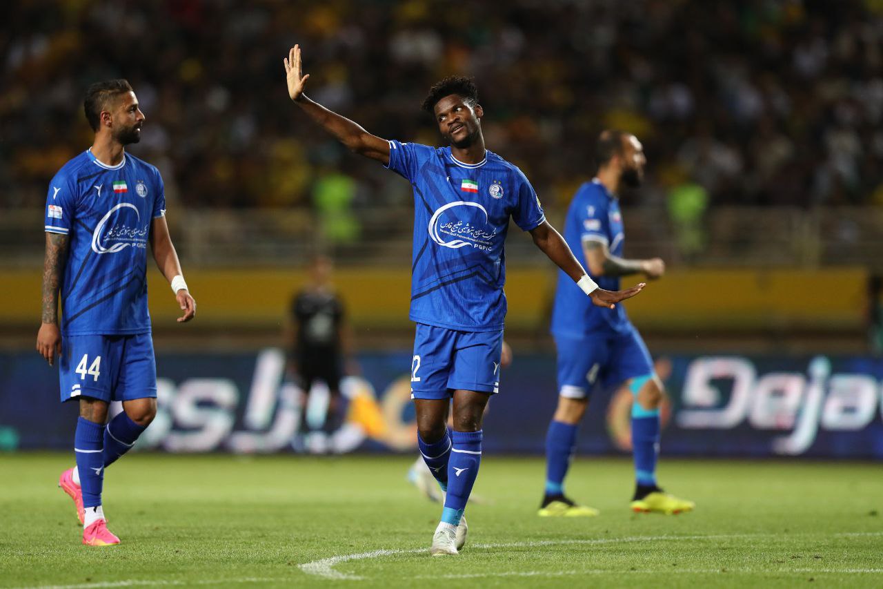 در باشگاه استقلال فسخ اندونگ را تکذیب میکنند! در باشگاه استقلال فسخ اندونگ را تکذیب میکنند!