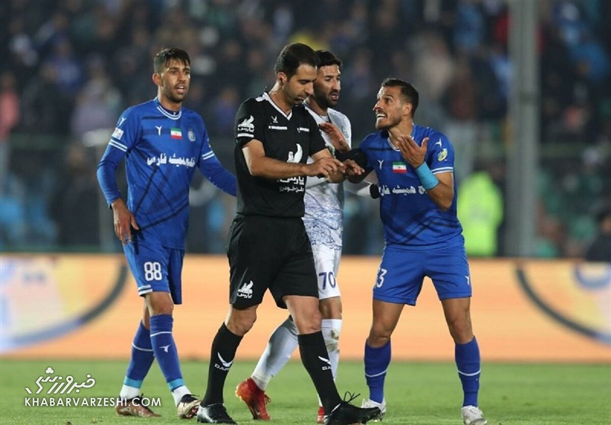 جنجال دوباره داور خبرساز؛ پنالتی دقیقه دوم خیبر و استقلال جنجال دوباره داور خبرساز؛ پنالتی دقیقه دوم خیبر و استقلال